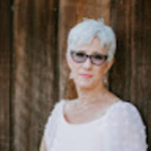 Meet your Posher, Laurie